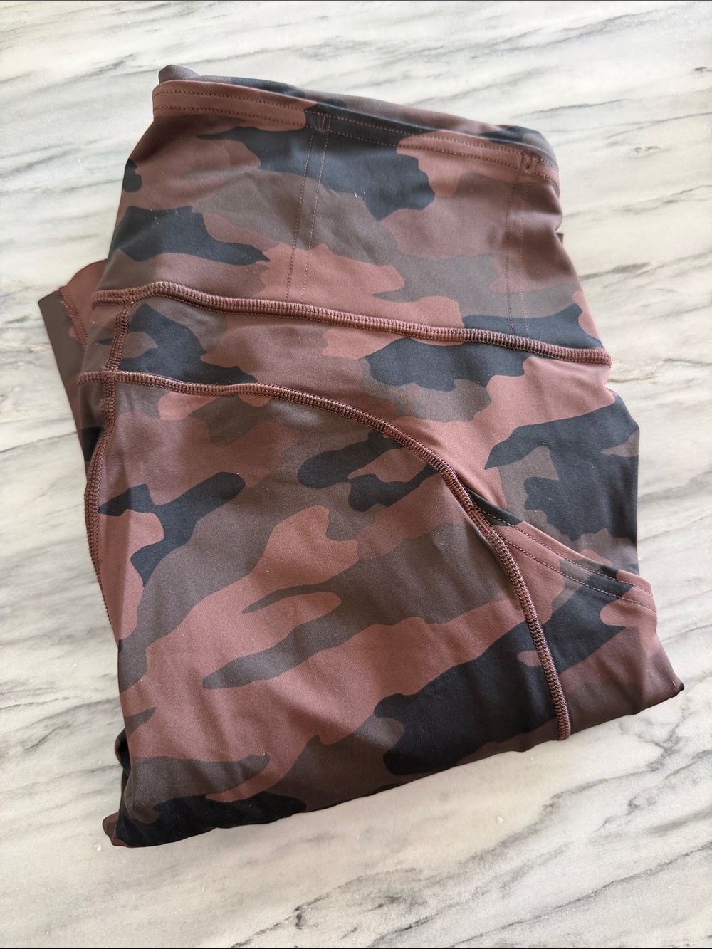 lululemon Camo Leggings - fast and free size 8